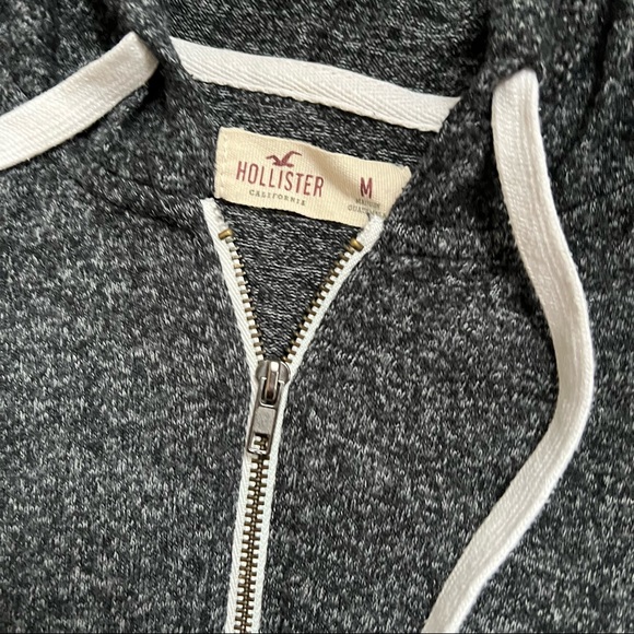 Hollister Sweater - Picture 2 of 3